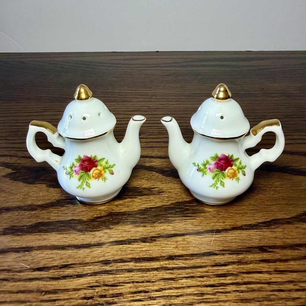Royal Albert Old Country Roses Tea Pot Shaped 3" Salt & Pepper Shakers Set